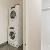 808- Free Indoor Parking - Old Montreal